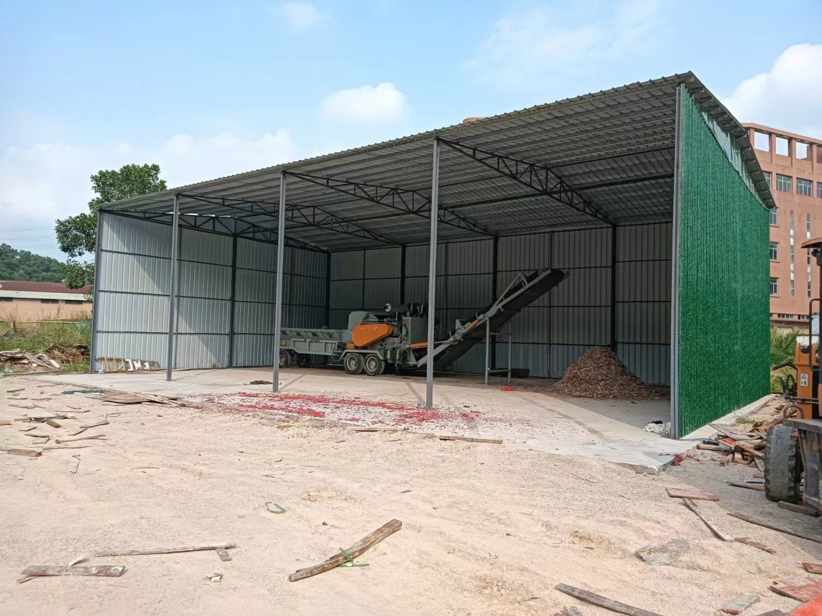 JP1400 Horizontal Grinder Diesel Drive Biomass Processing Site