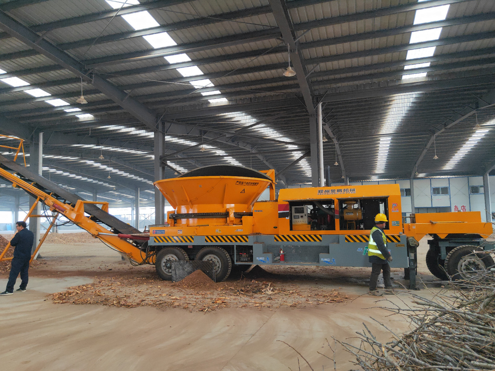 JP7000 Horizontal Grinder Diesel Drive Heavy Duty Biomass Processing Site